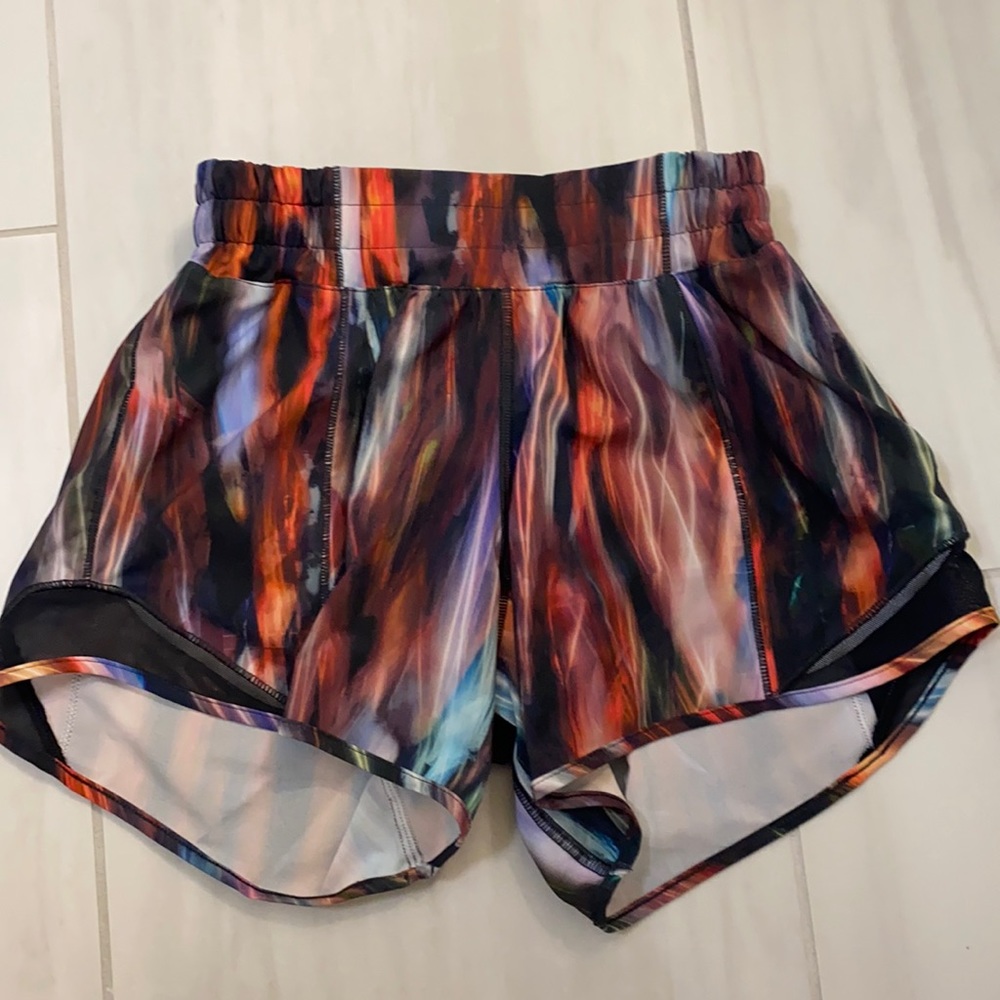 Lululemon Hotty Hot Shorts Size 2 and 4” inch